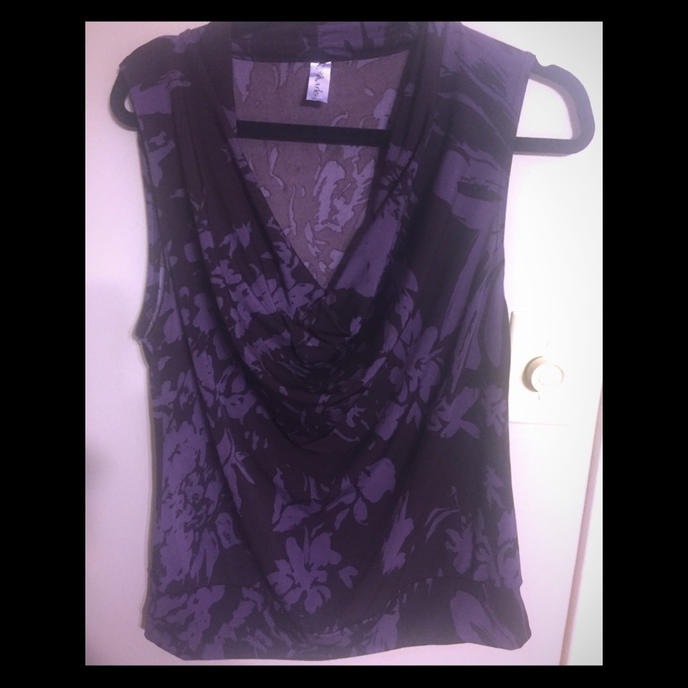 Medium sleeveless top